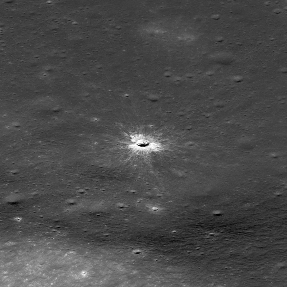This handout picture, published on September 16, 2026, by NASA, shows an angled view of a new crater on the Moon's surface, taken by the Lunar Reconnaissance Orbiter Camera. (Photo by Handout / NASA / AFP)