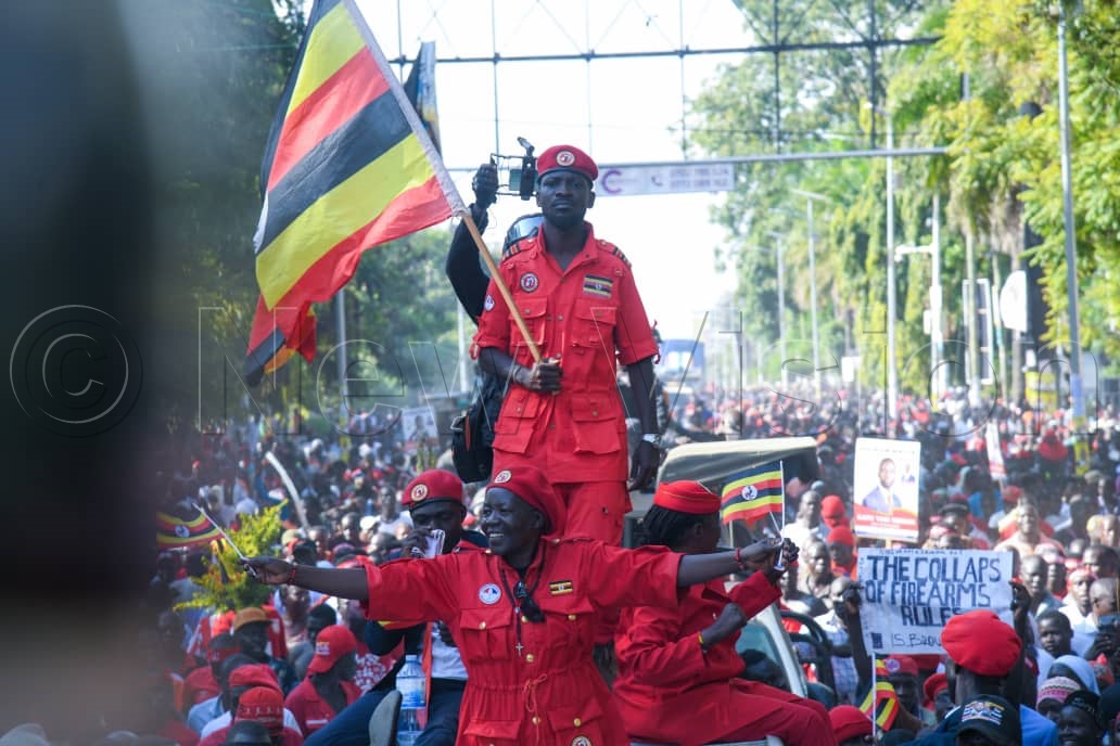 Kyagulanyi welcomed by his supporters as his convoy marched through the streets. (Credit: Ponsiano Nsimbi)