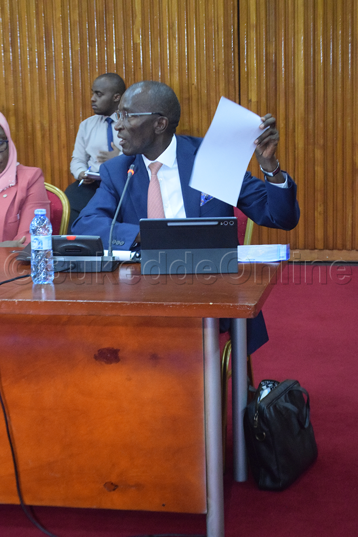Ibrahim Lubega Kaddunabbi Ng'alaga Ebbaluwa Ya Kkooti Eyaweebwa Ba Looya B'ekitongole Ne Sande