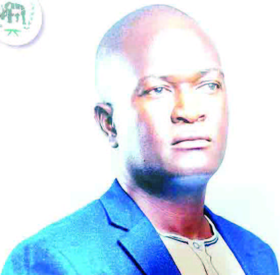 Omugagga Ssenyonjo bw'abadde afaanana