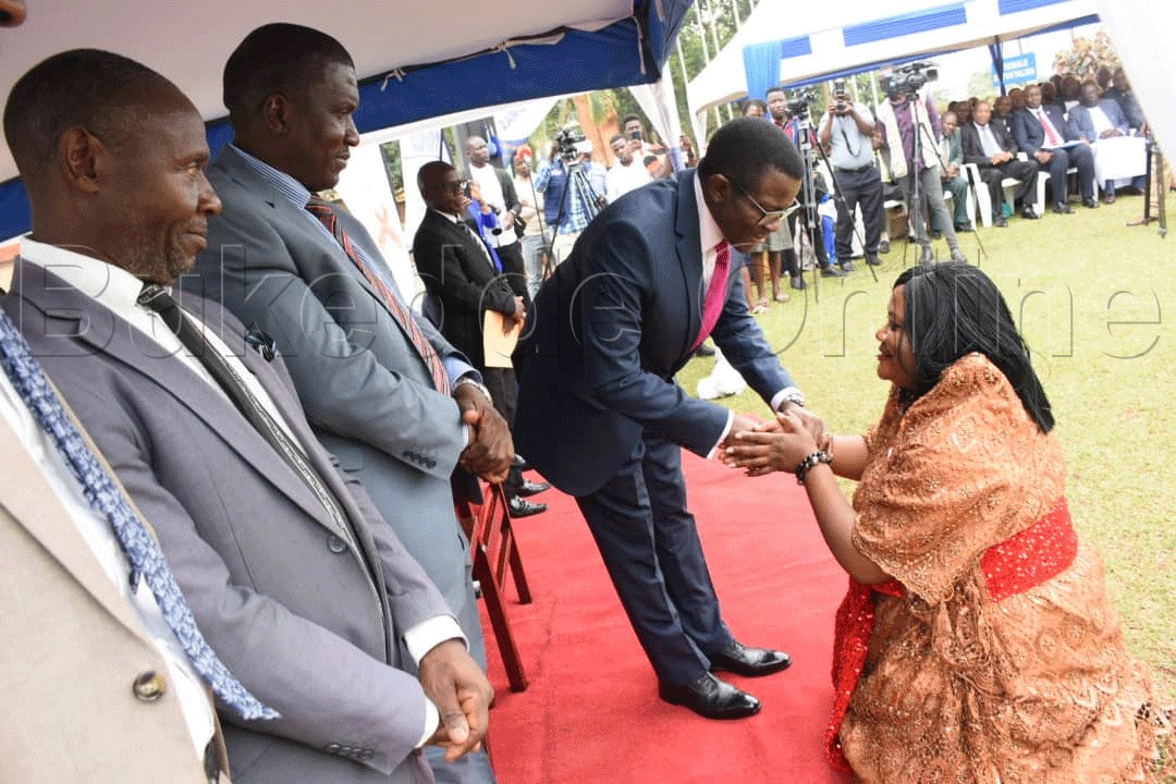 Katikkiro Mayiga ng'abuuza ku Susan Tiisa Mugwanya, atwala emirimu gy'Obwakabaka mu Australia