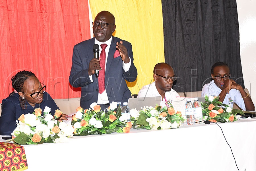 Lawyer Brighton Barugahare (2nd left) talks to association/federation representatives flanked by State Attorneys Lazaka Tibakuno, Harriet Ityang (right) and Allen Bukyana (left) at NCS Lugogo. Photo by MIchael Nsubuga