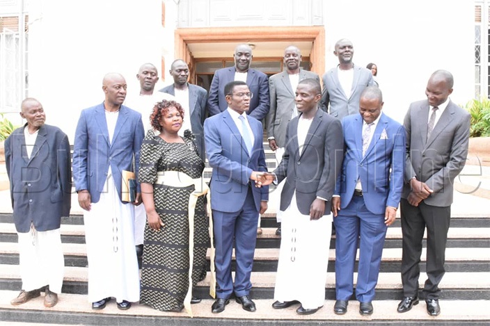 Katikkiro ng'ayaniriza omutaka Omutaka Kireega Patrick Ddungu Kisekka