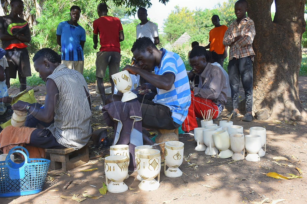 The skill of making artefacts in the West Nile district of Pakwach is passed on from generation to generation. (Credit: Julius Luwemba)