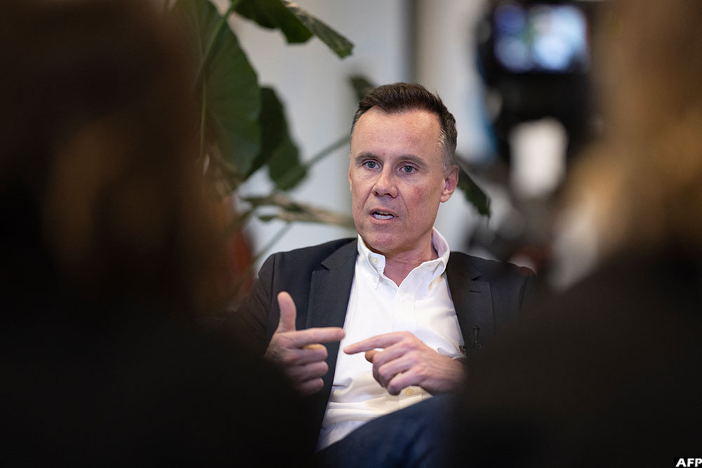 Human Rights Watch executive director Philippe Bolopion has urged countries to form alliances based on respect for human rights and to stand together