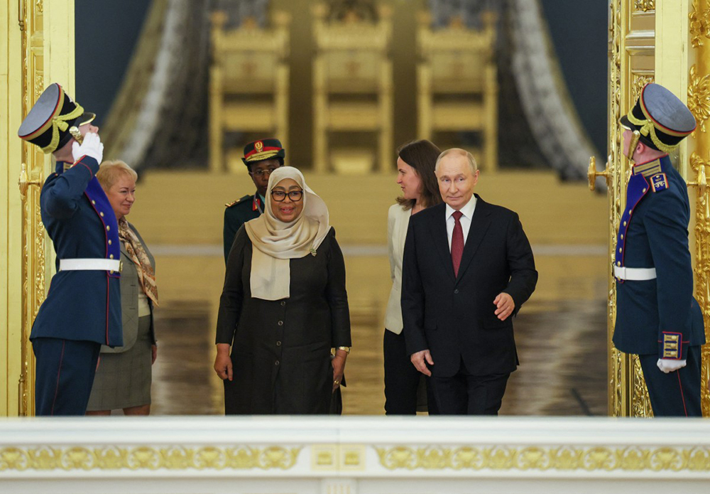 Russia's President Vladimir Putin and his Tanzania's counterpart Samia Suluhu Hassan attend a meeting at the Kremlin in Moscow on June 3, 2026. (AFP)