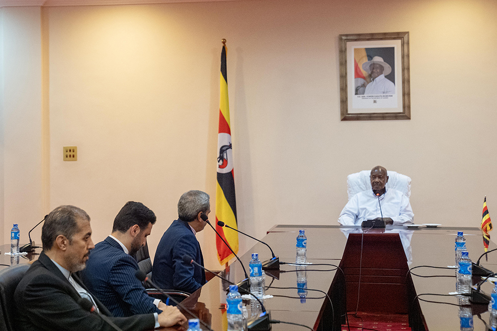 President Yoweri Museveni hold talks with an Iranian delegation at State House, Entebbe. (PPU)