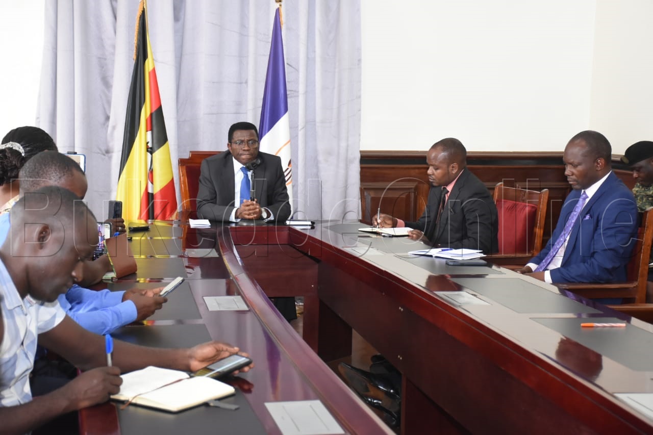 Katikkiro ng'ayogera eri bannamawulire