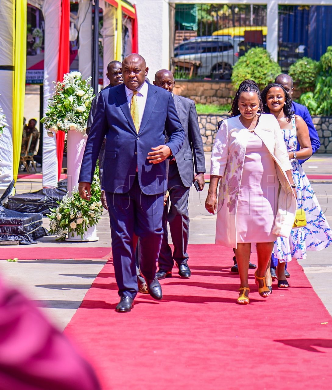 Dr Chris Baryomunsi omubaka wa Kinkizi ne famire ye