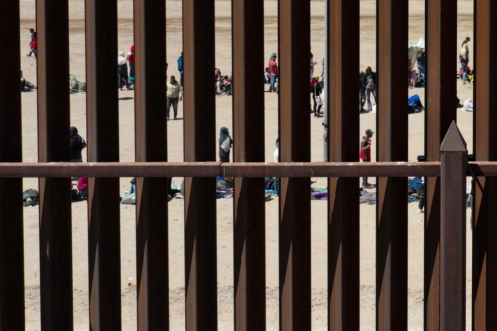 Biden administration to build more Mexico border wall New Vision Official