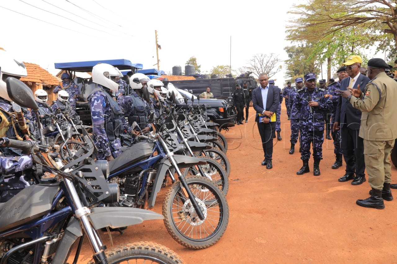 Kamuntu nga bamulaga ebidduka poliisi by'ekozesa mu kutambuza emirimu gyayo.