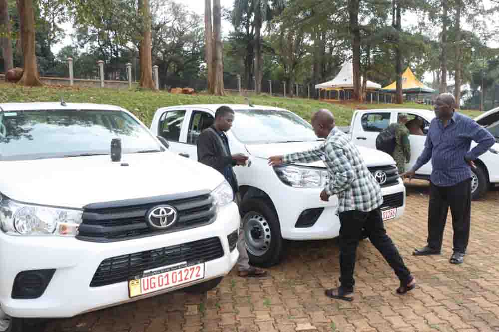 The vehicles will be used to support monitoring of PDM, Emyooga, infrastructure and construction projects and other government interventions aimed at improving household incomes and expanding economic opportunities.