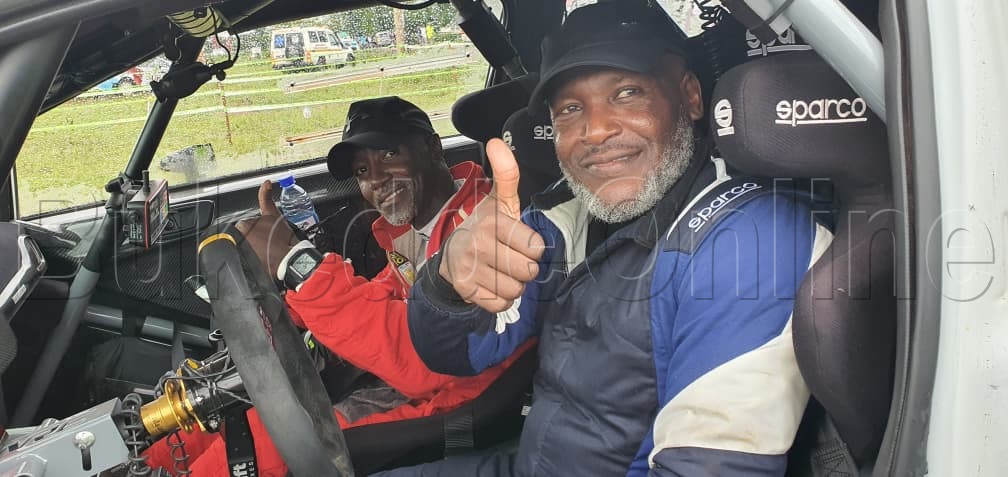 Moses Lumala ne Cedric Buzaabo omusomi we owa maapu.