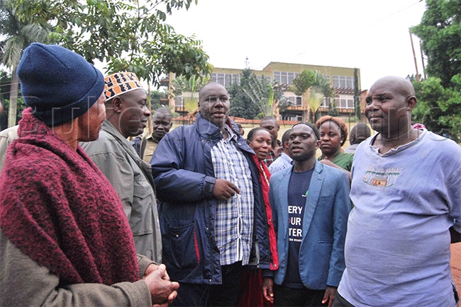 Abatuuze nga bali webattidde omuntu