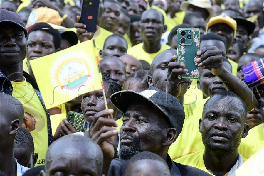 Museveni informed his supporters that he is happy as well that West Nile is finally linked to the national grid, up to as far as Koboko, a border district with South Sudan.