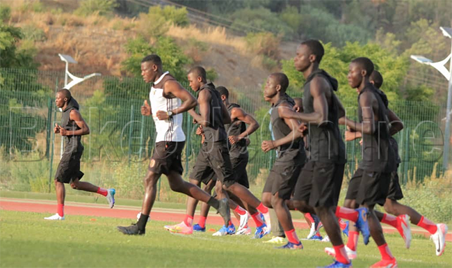  Abamu ku bazannyi ba Uganda nga bali mu kugolola amagulu