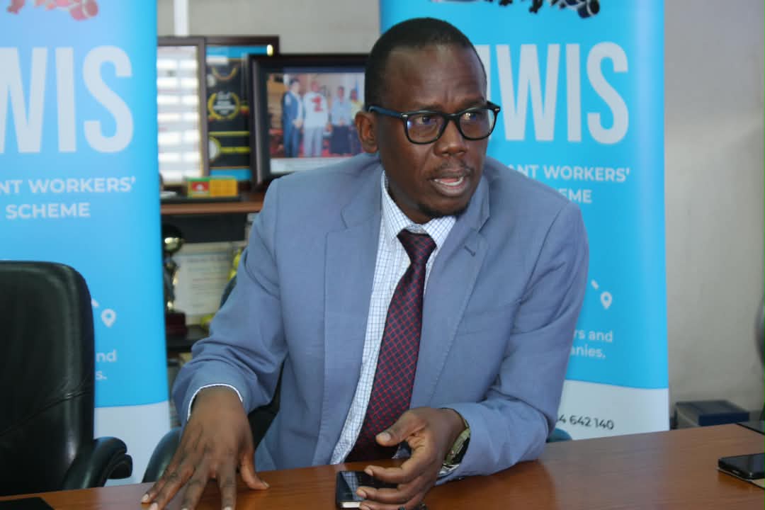 Akulira NIC Life Assurance Anthony Lubandi bweyabadde ayogerako eri bannamawulire mu Kampala