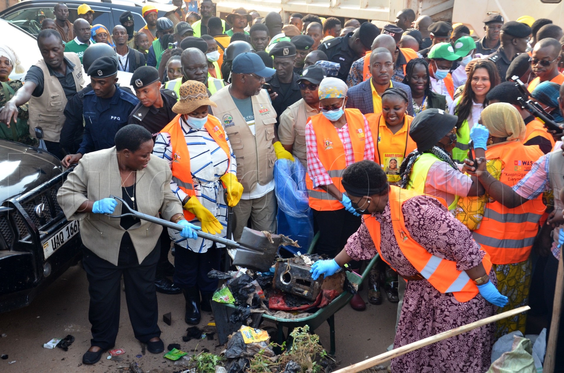 Robinah Nabbanja ng'ayonja ekibuga