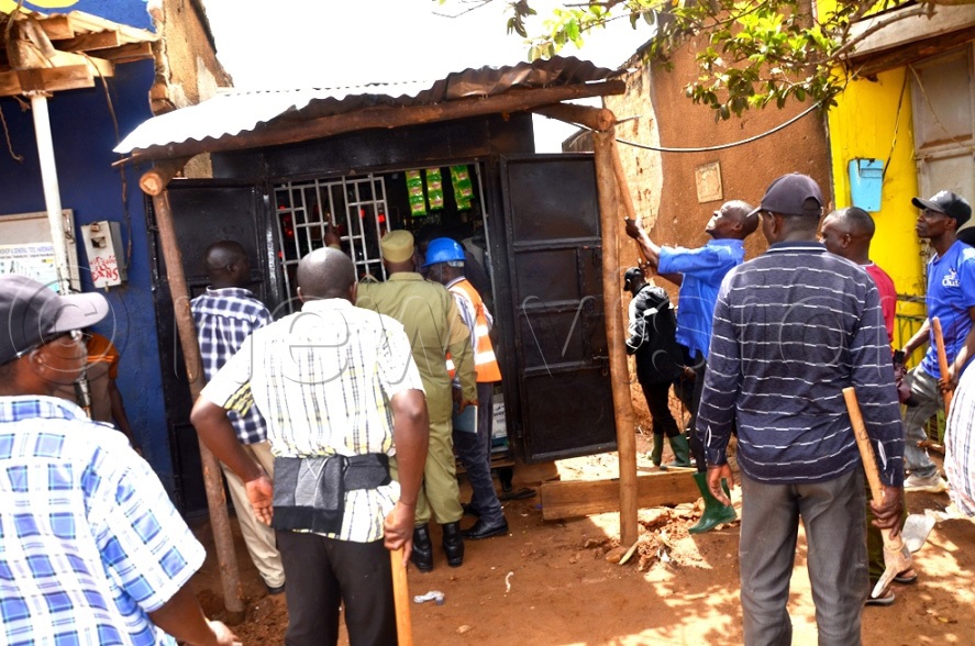 Masaka&nbsp;city authorities have closed more than 100 kiosks and containers during ongoing trade order enforcement operations in Nyendo-Mukungwe and Kimaanya-Kabonela divisions. (Photo by Dismus Buregyeya)