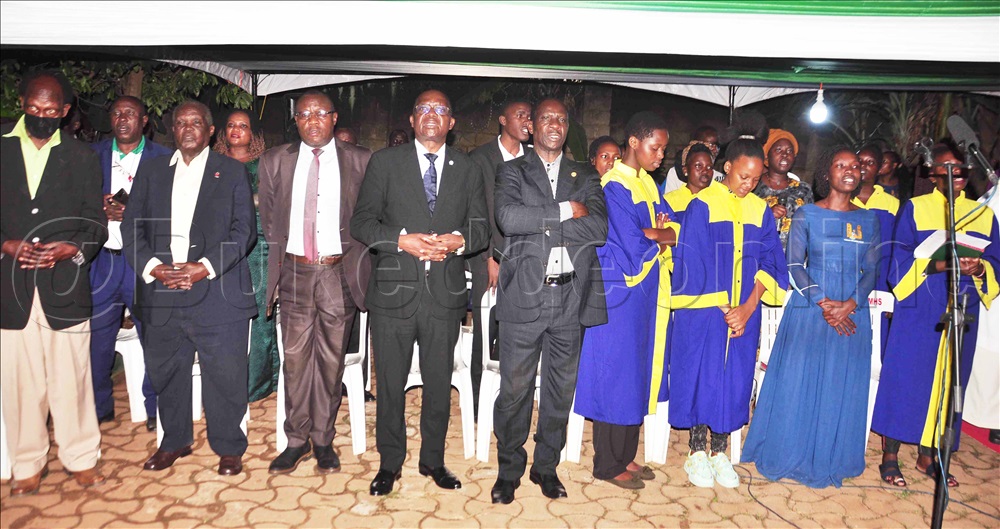 Abakungubazi Omuli Ssentebe W'e Wakiso Matia Lwanga Bwanika Ewa Ssemogerere.