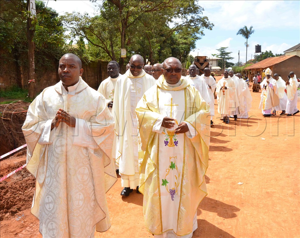 Archbishop Ssemogerere lauds Apostles of Jesus Urban Refugee Ministry ...