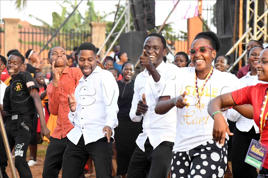 Youth enjoy the praise and worship session.