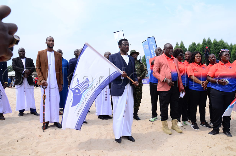 Katikkiro ng'atandika omukolo mu butongole 