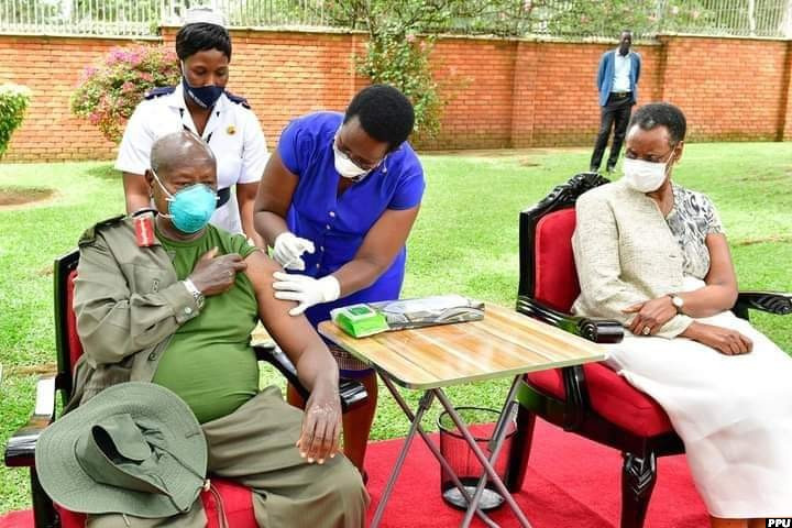 President Museveni receiving his first COVID-19 vaccine dose in March 2021