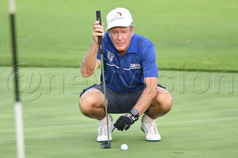 David Plendereith lines up a putt during the second quarter Serena 63 championship at the Lake Victoria course. Photo by Michael Nsubuga