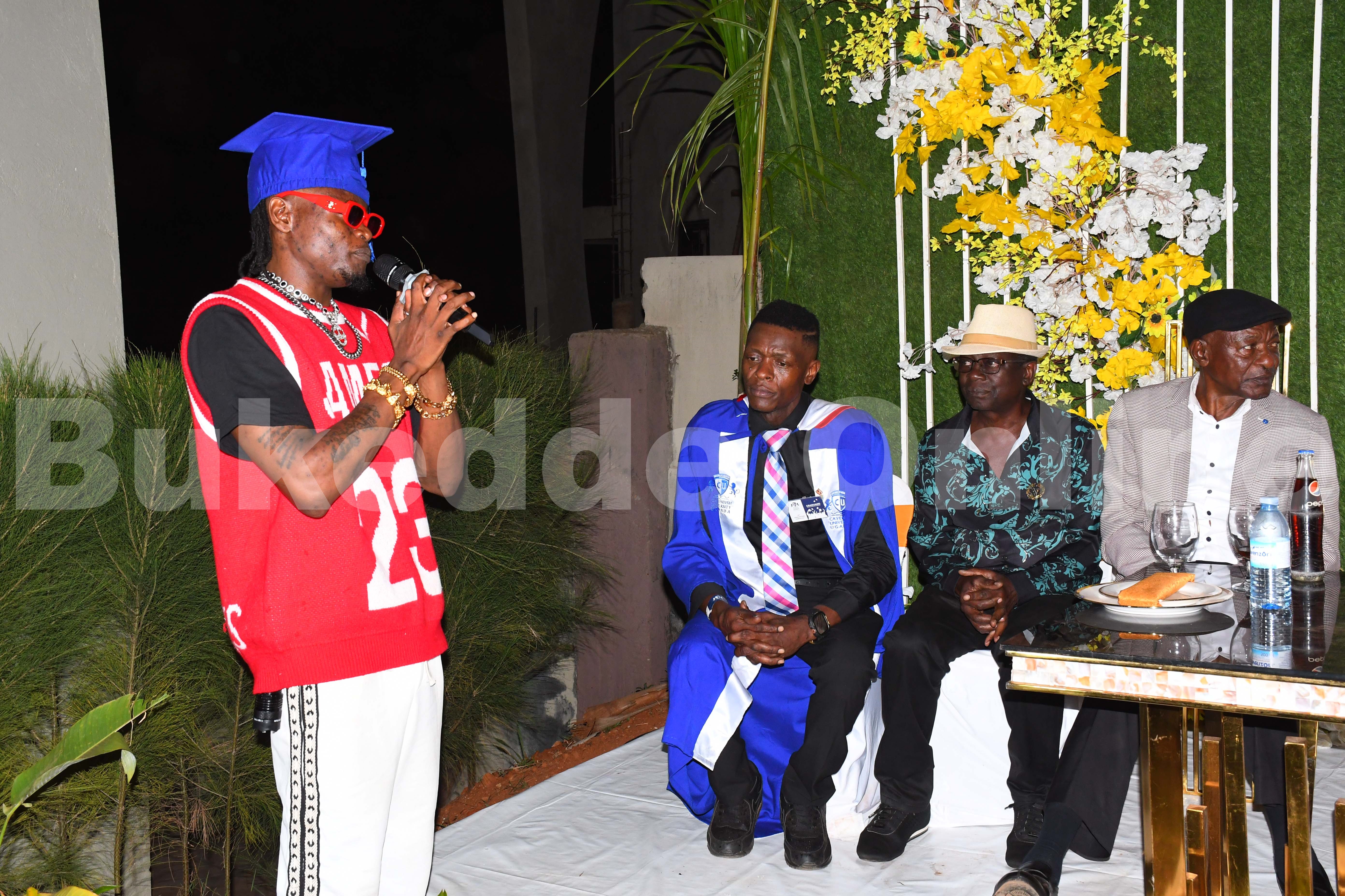 Pallaso Ng'ayogera Ku Mukolo Gwa Chamili