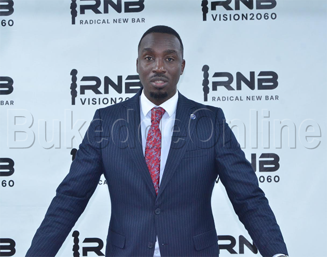 Munnamateeka Asiimwe ng'annyonnyola 