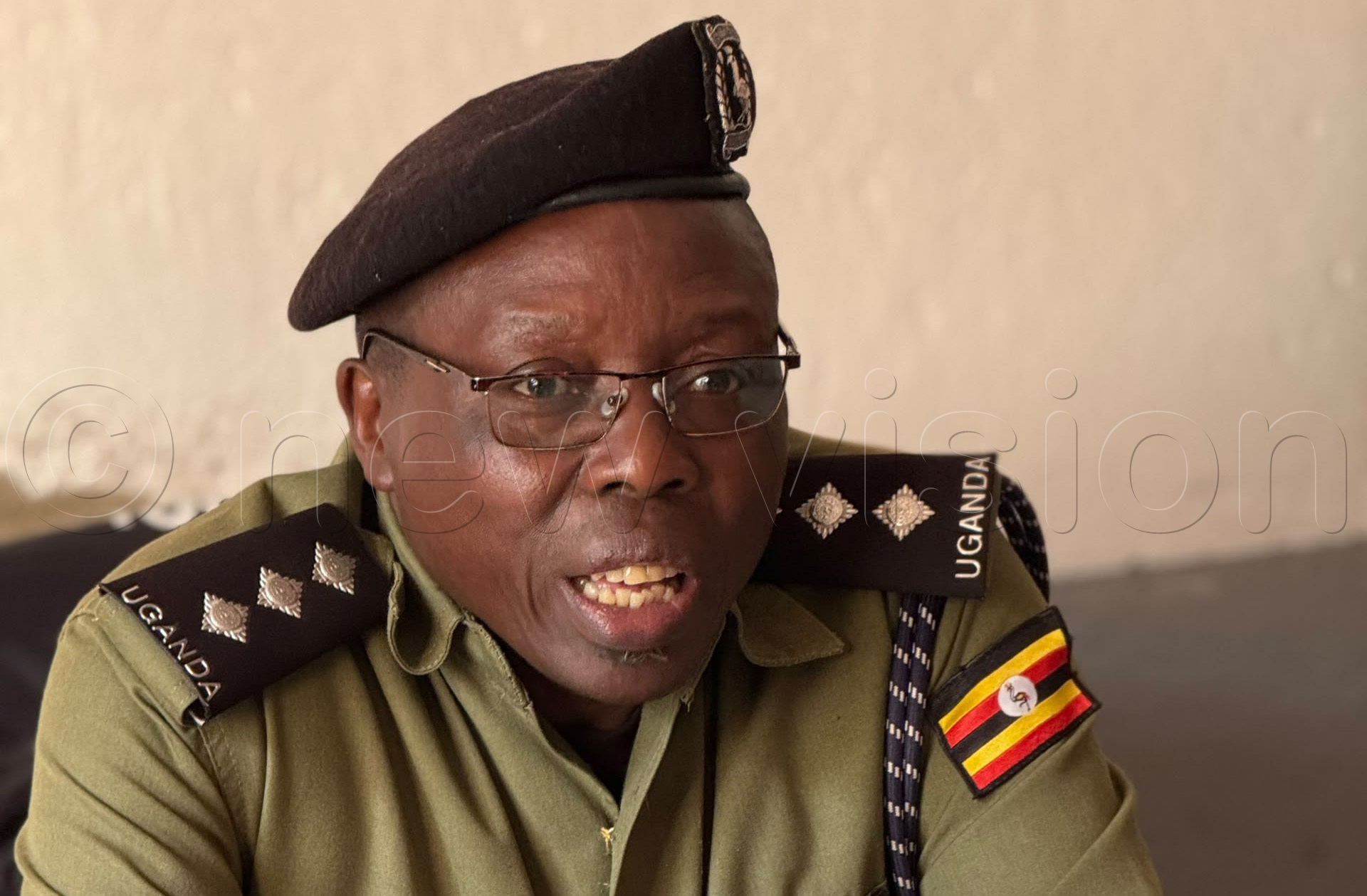ASP Elly Maate, the Rwenzori East police spokesperson urging the general public to follow all the guidelines as set by the office of the Prime Minister especially during the current rainy season. (Photo by Samuel Amanyire)