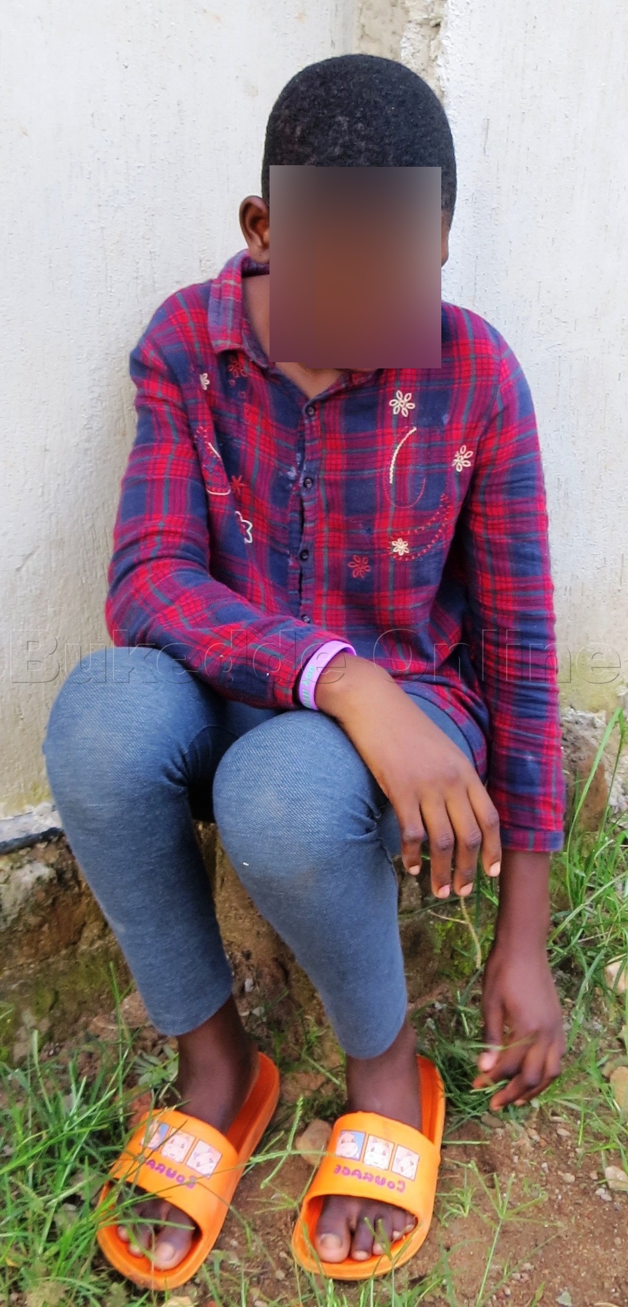 Omwana Agamba Nti Mugisha Yamujja Mu Maka Ga Kitaawe Nti Amutwala Kampala N'amutwala E Kayunga Amufuule Mukazi We . Ekif;saul Wokulira (6)