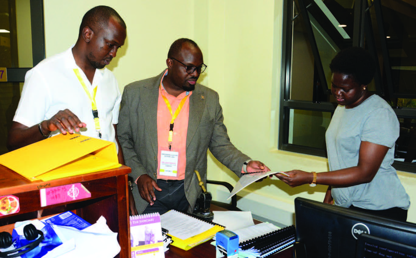 Bannamateeka Ba Pulezidenti Museveni Nga Bateekayo Okwewozaako Kwabwe