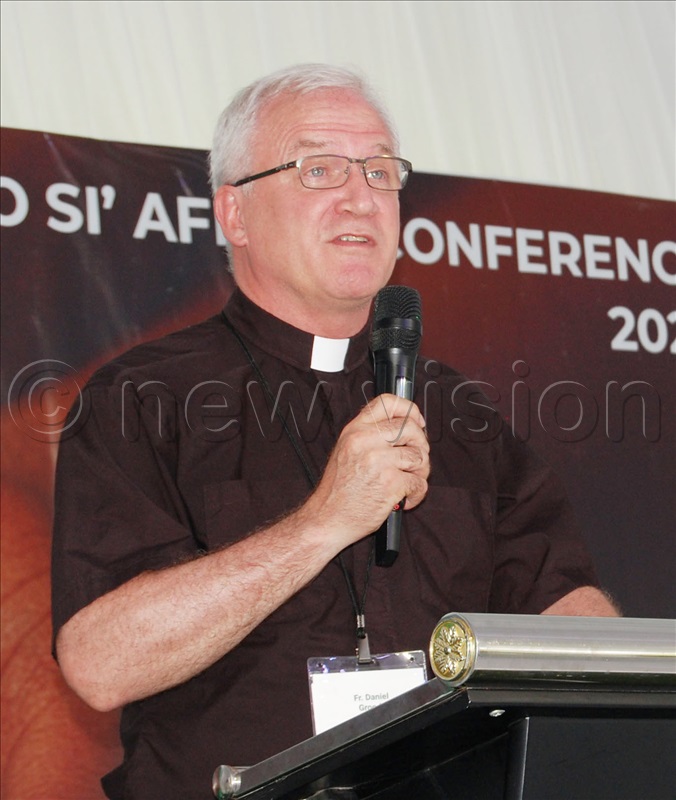 Fr Dan Groody (from the University of Notre Dane) delivers his remarks.