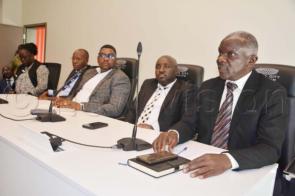Engineer George Bwanga (R), a bord members of PPDA, RCC Mugabi (second right), and other officials as they addressed the Casual workers. (Credit: Peter Abaanabasazi)