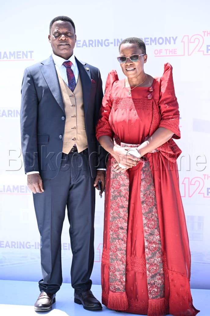 Betty Nambooze ng'ali n'omwami we Bakireke 