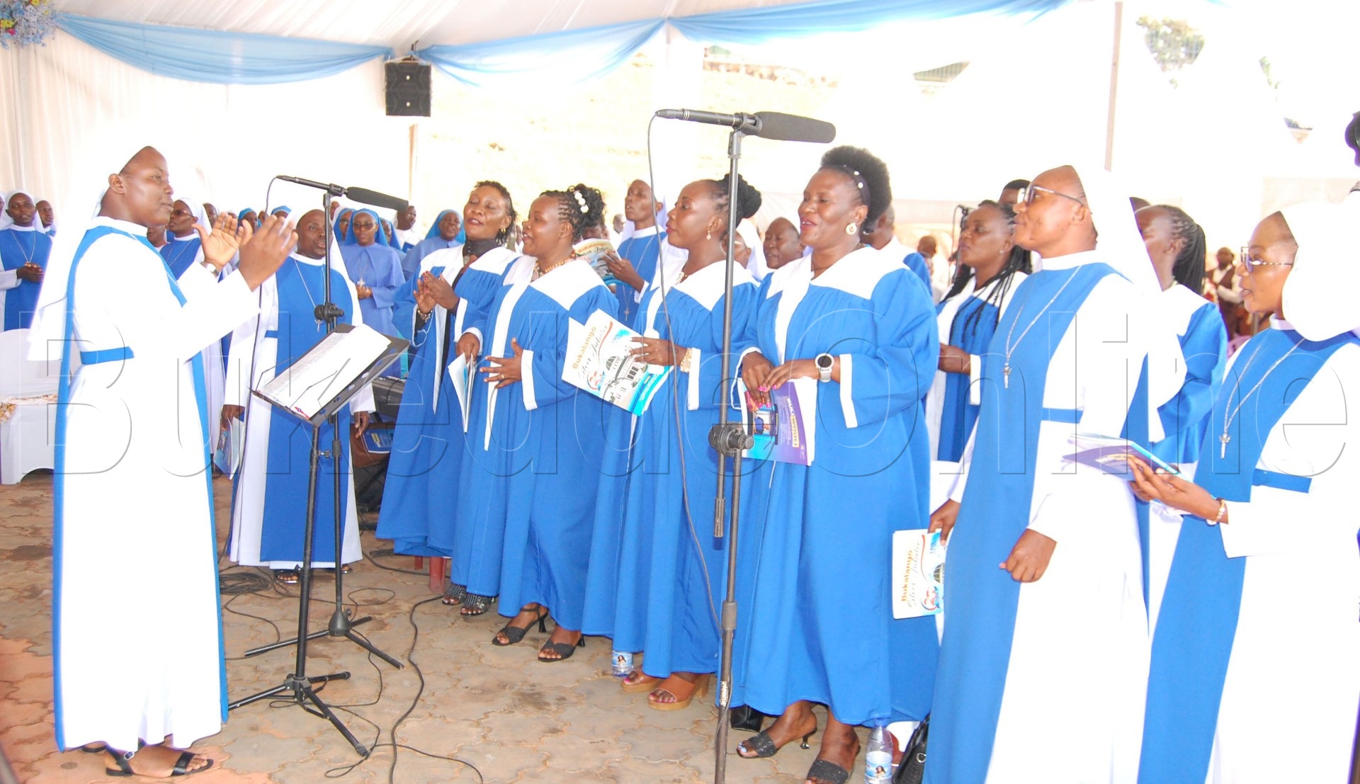 Okuyimba mmisa e Bukalango