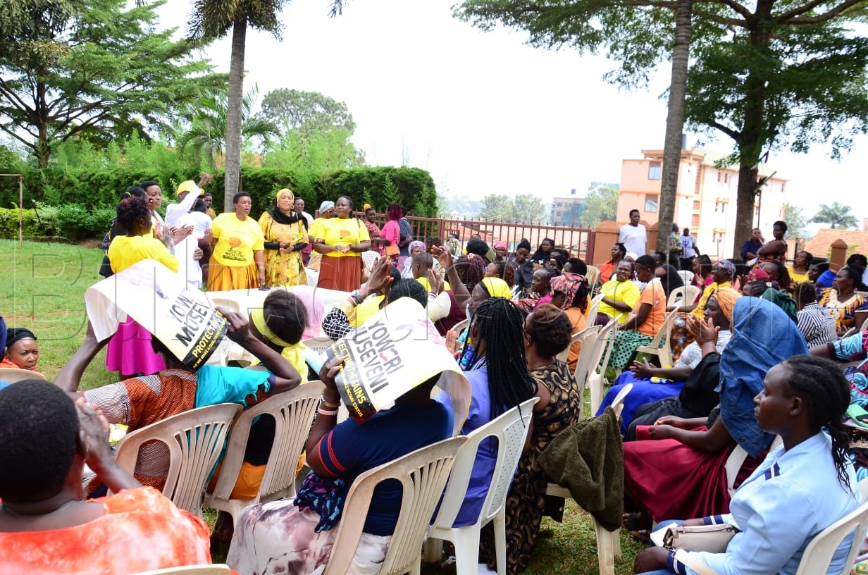 Abakyala ba single mother's nga beetegekera okwaniriza pulezidenti Museveni ku mmande