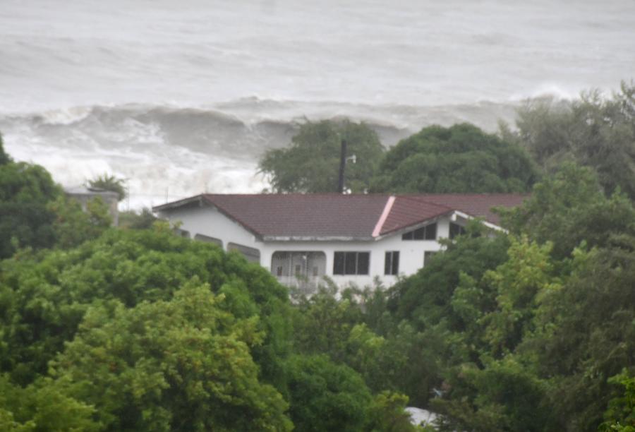 This photo taken on October 28, 2025 shows large waves caused by Hurricane Melissa in St. Thomas, Jamaica.(Credit: Xinhua)