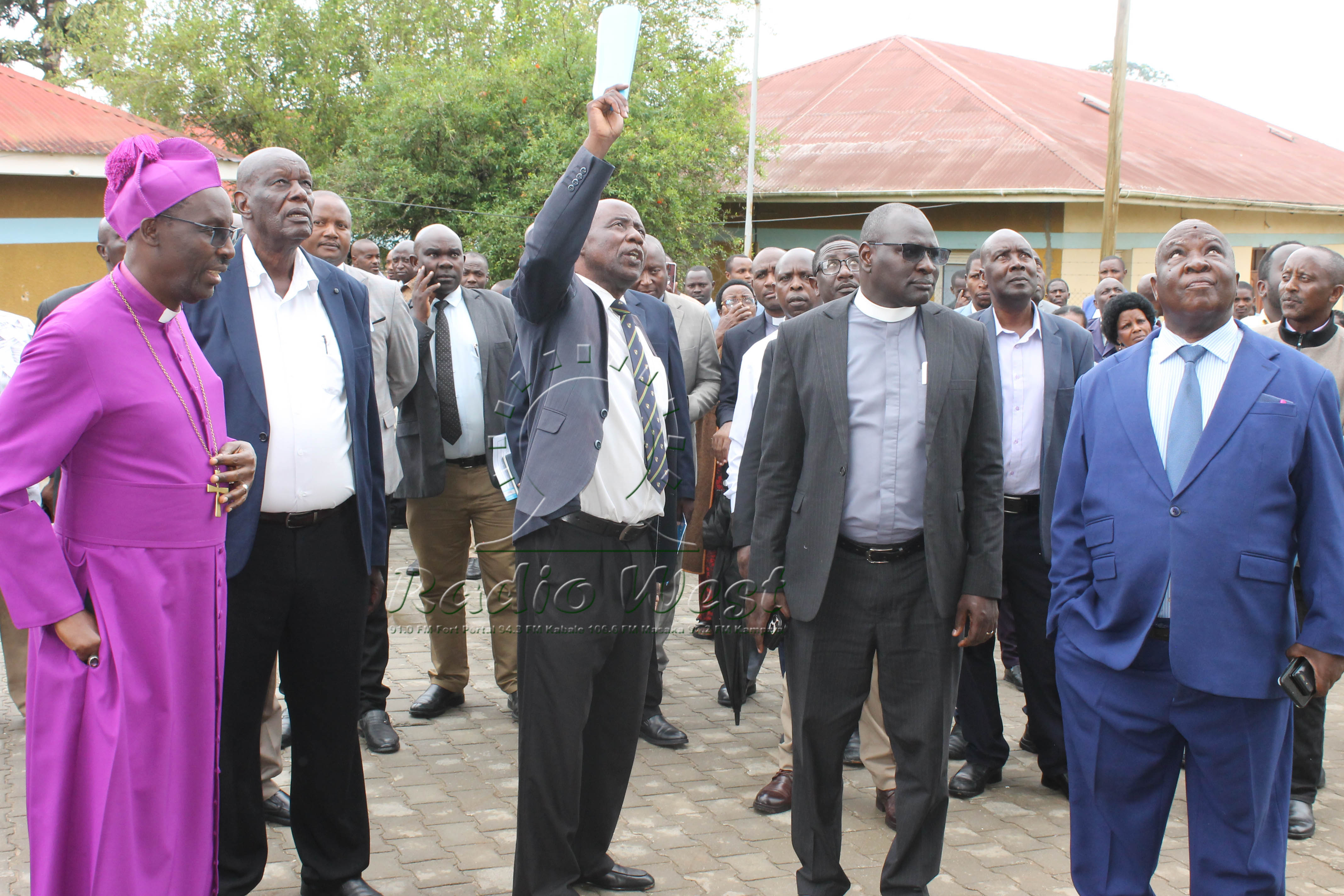 Purogyekiti ezi zikozirwe esente z’abazaire hamwe n’eza gavumenti.