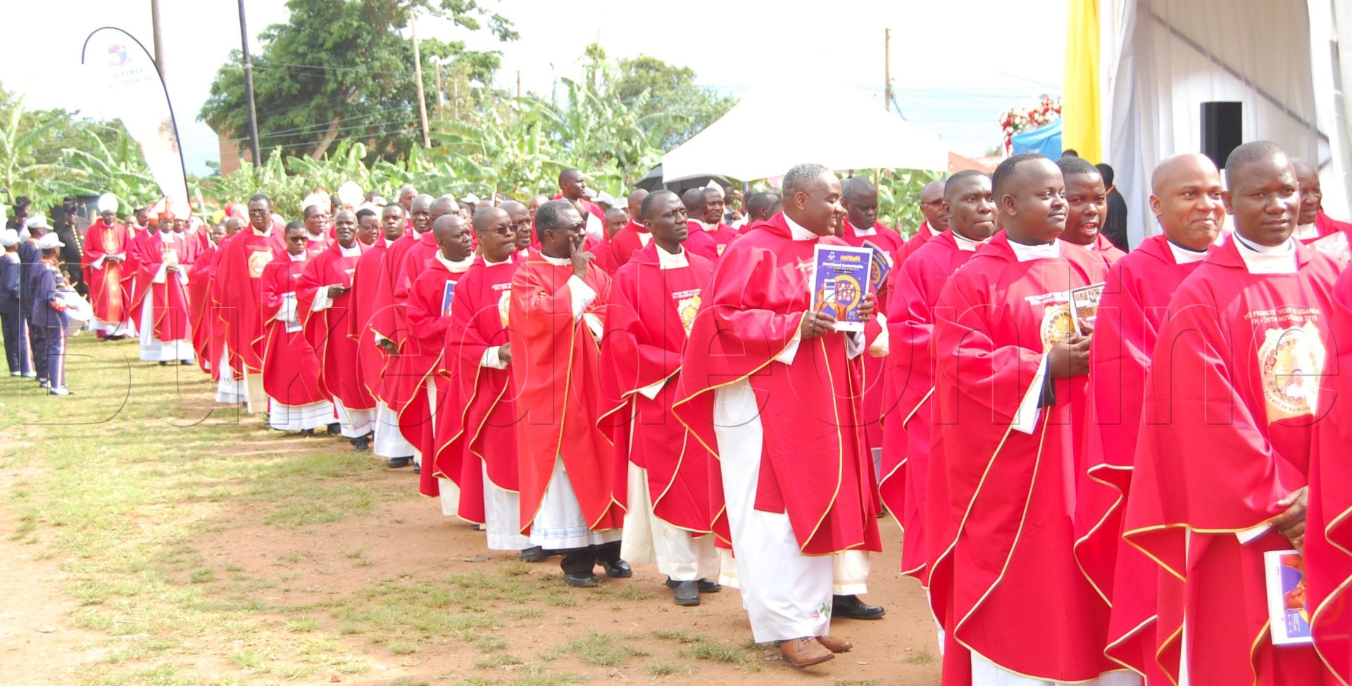 Bafaza nga bali mu nnyiriri