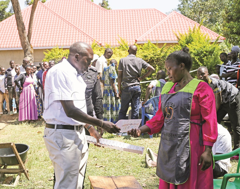 Mafabi casting his vote at Bunazumi Chosen Catholic  Church Busamaga in Budadiri West, Sironko district