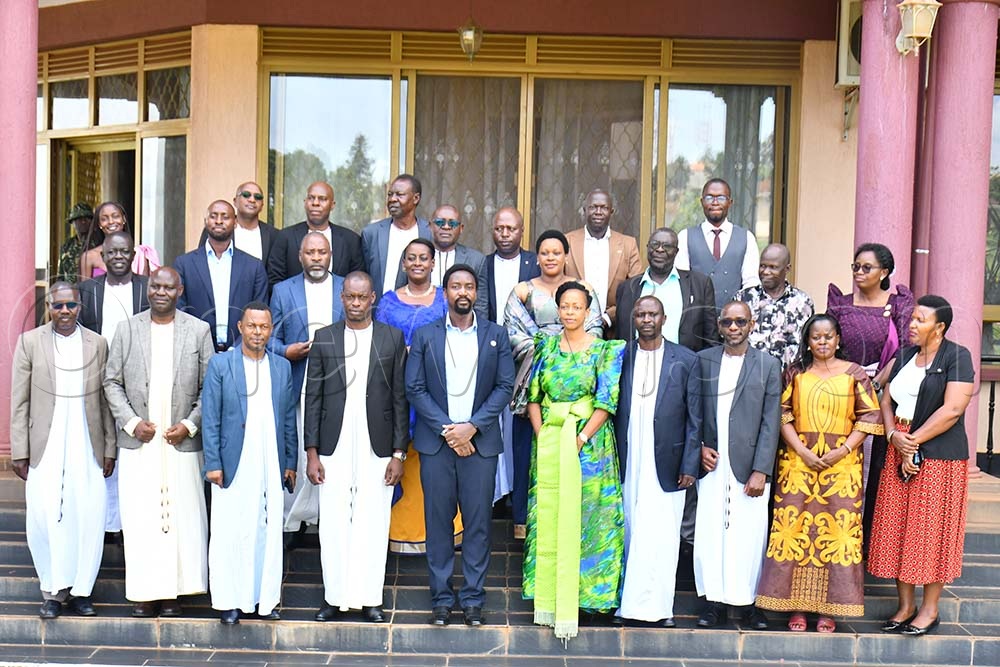 Front: UHTTI's Principal Richard Kawere (3rd left), UTB's CEO Julian Kagwa (5th right), Tourism State Minister Martin Mugarra Bahinduka (4th left), Kyabazinga Affairs Minister Yudaya Babirye (2nd right) and Princes Susan (right) in a group photograph with Kyabazinga of Busoga William Gabula Nadiope IV (5th left) at Igenge Palace in Jinja City on February 19th, 2026. (Credit: Donald Kiirya)