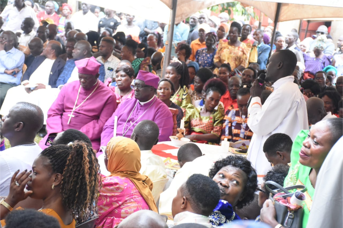 Abakungubazi ku mukolo gw'okutereka Ssaabalangira