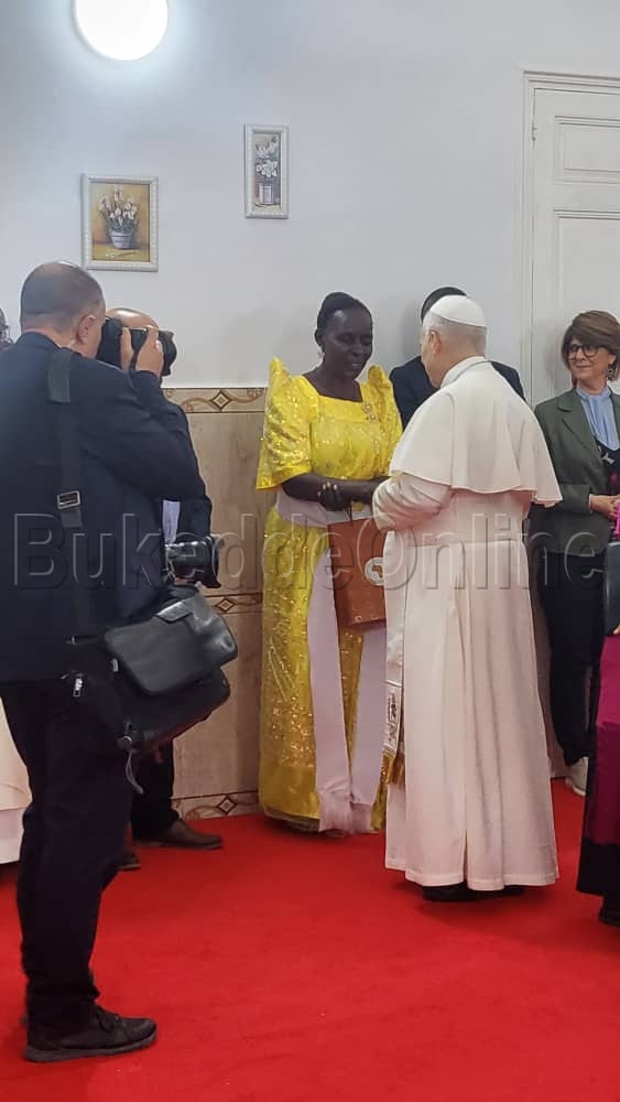 Paapa Leo IV ng'asisinkanye bannayuganda mu Algeria