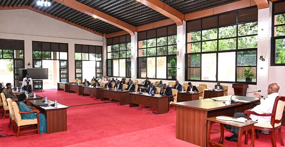 President Museveni during a meeting with the EAC Secretary General Stephen Mbundi and his delegation at Nakasero on Tuesday. Also in attendance was Hon Rebecca Kadaga and other ministers. PPU Photo