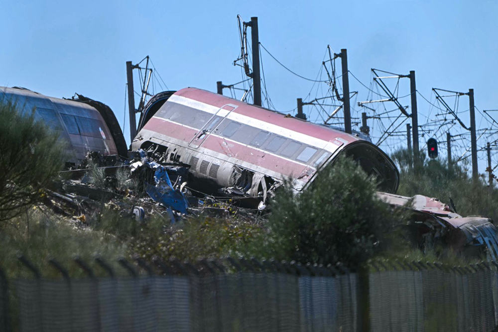 Wreckage from a train crash between a high speed Renfe AVE train and Iryo train around 150kms south of Madrid between Urda and Los Yebenes in the province of Toledo, on October 28, 2026.