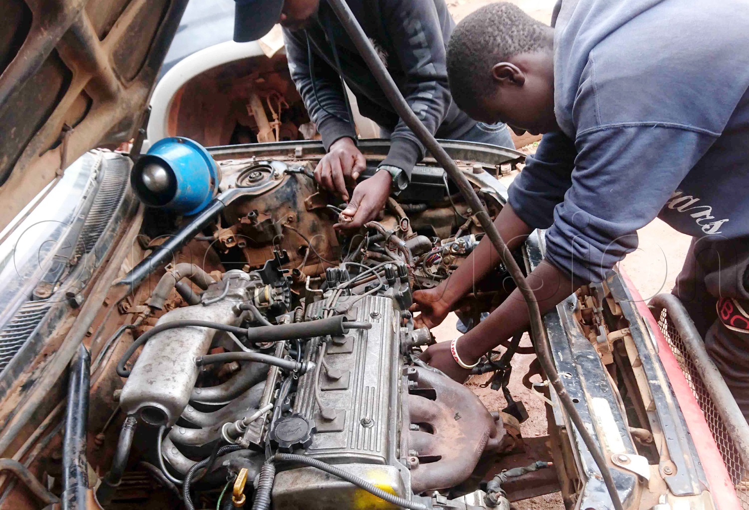 Yingini Y'emmotoka Nga Bw'efaanana.