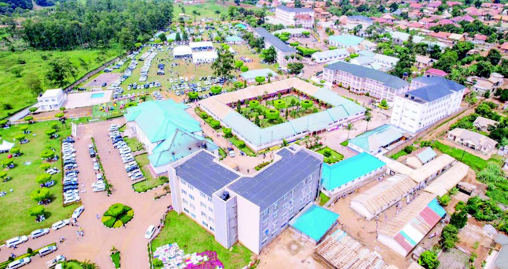 Essomero lya Hormisdallen Gayaza nga bwe lifaanana okuva mu bwengula.